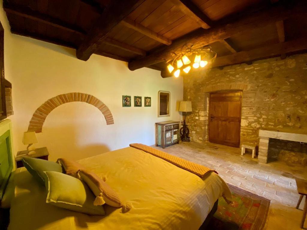 Casale Alessandri Massa Martana Exterior photo